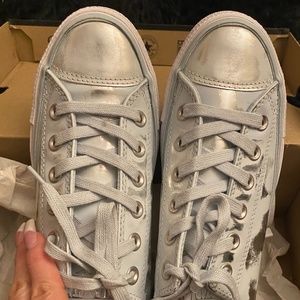 NWT: Converse Size: 7